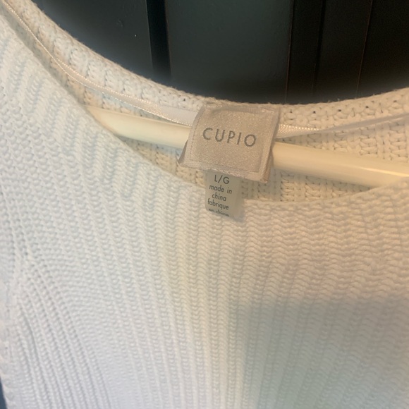 v-neck sweater tank-white (size large) - Picture 2 of 4